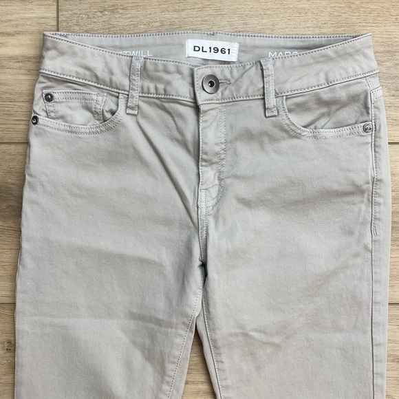 DL1961 | Margaux | Mid Rise Skinny - Picture 3 of 14